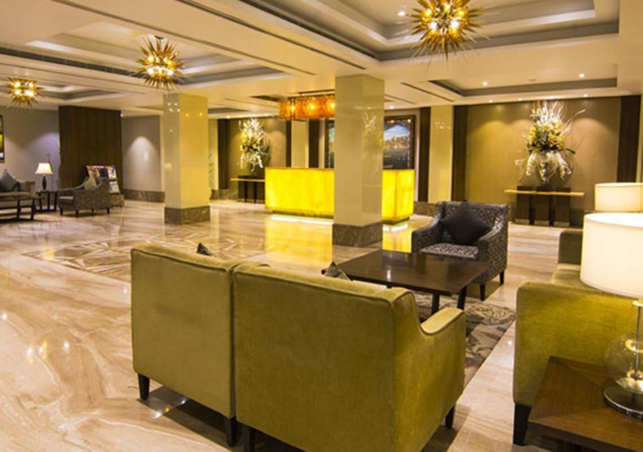 Hotel The India Benares Esterno foto